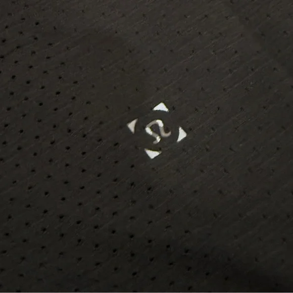 Lululemon Peloton Reboot Metal Vent Tech Breathe Tee – Size Medium - Picture 6 of 6